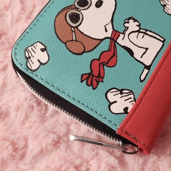 Peanuts Snoopy Wallet - Picture 9 of 15
